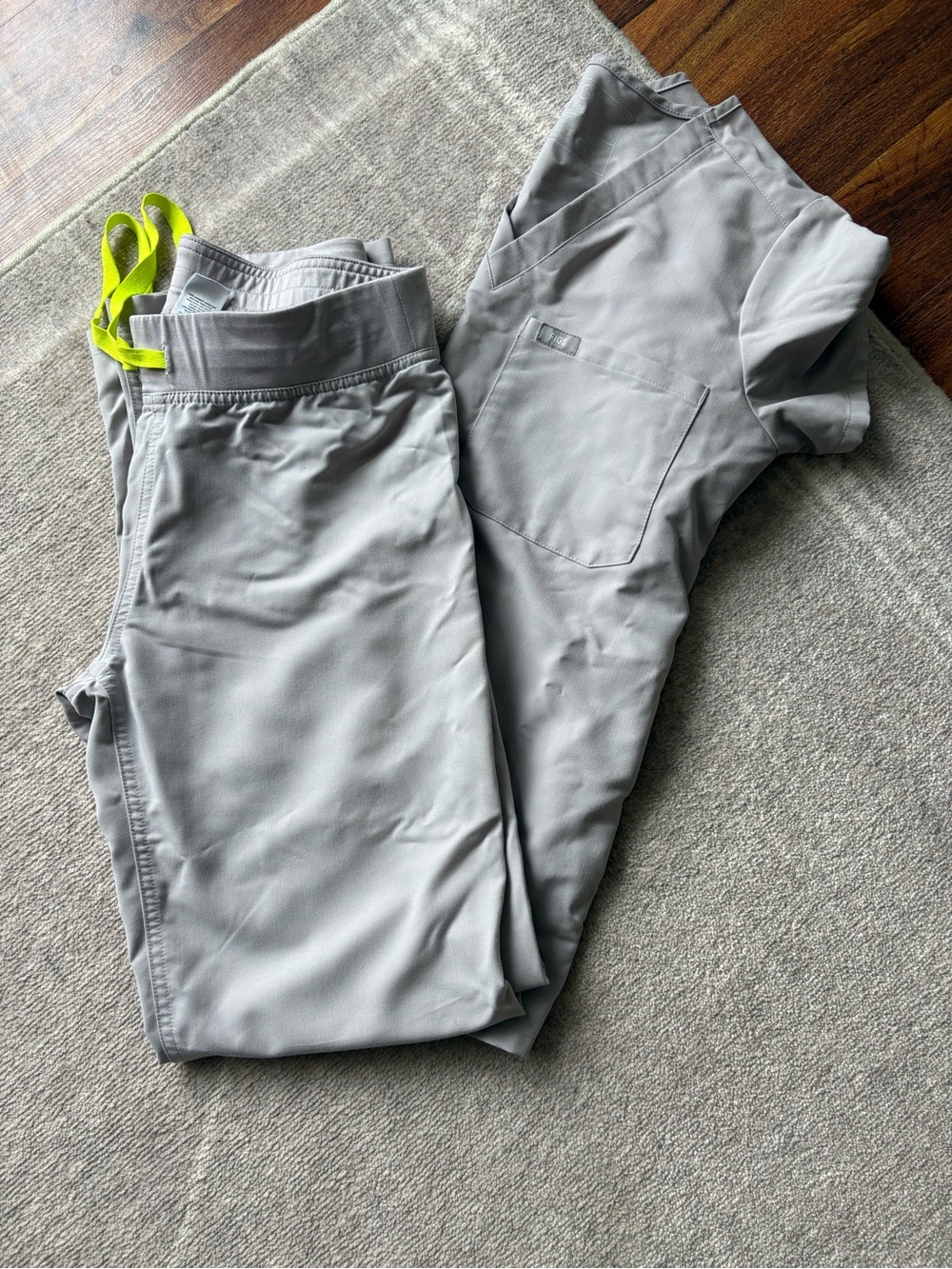 FIGS Light Gray Scrub Pants with Lime Drawstring